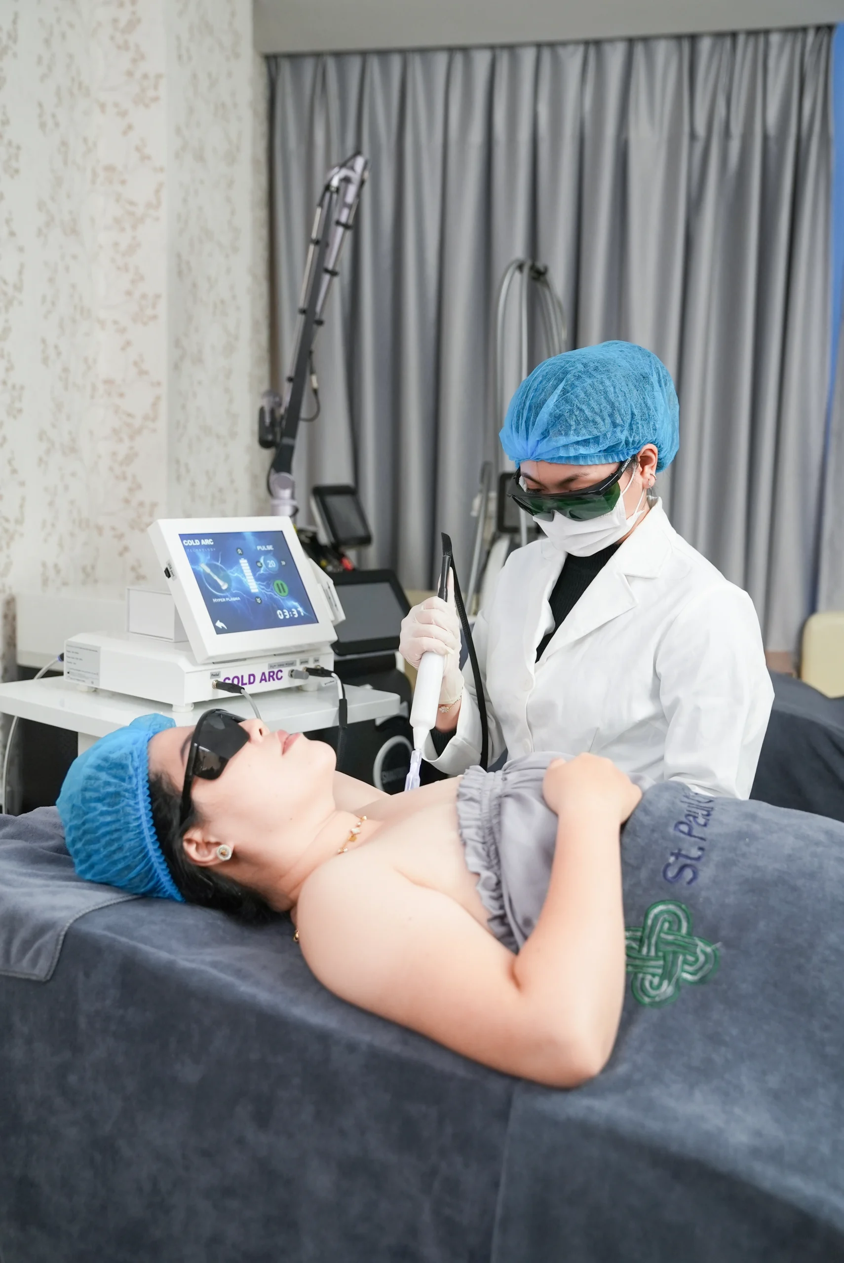 Pure Ax – Kombinasi multi-teknologi yang membantu menghilangkan bau ketiak secara berkelanjutan hanya dalam 60 menit